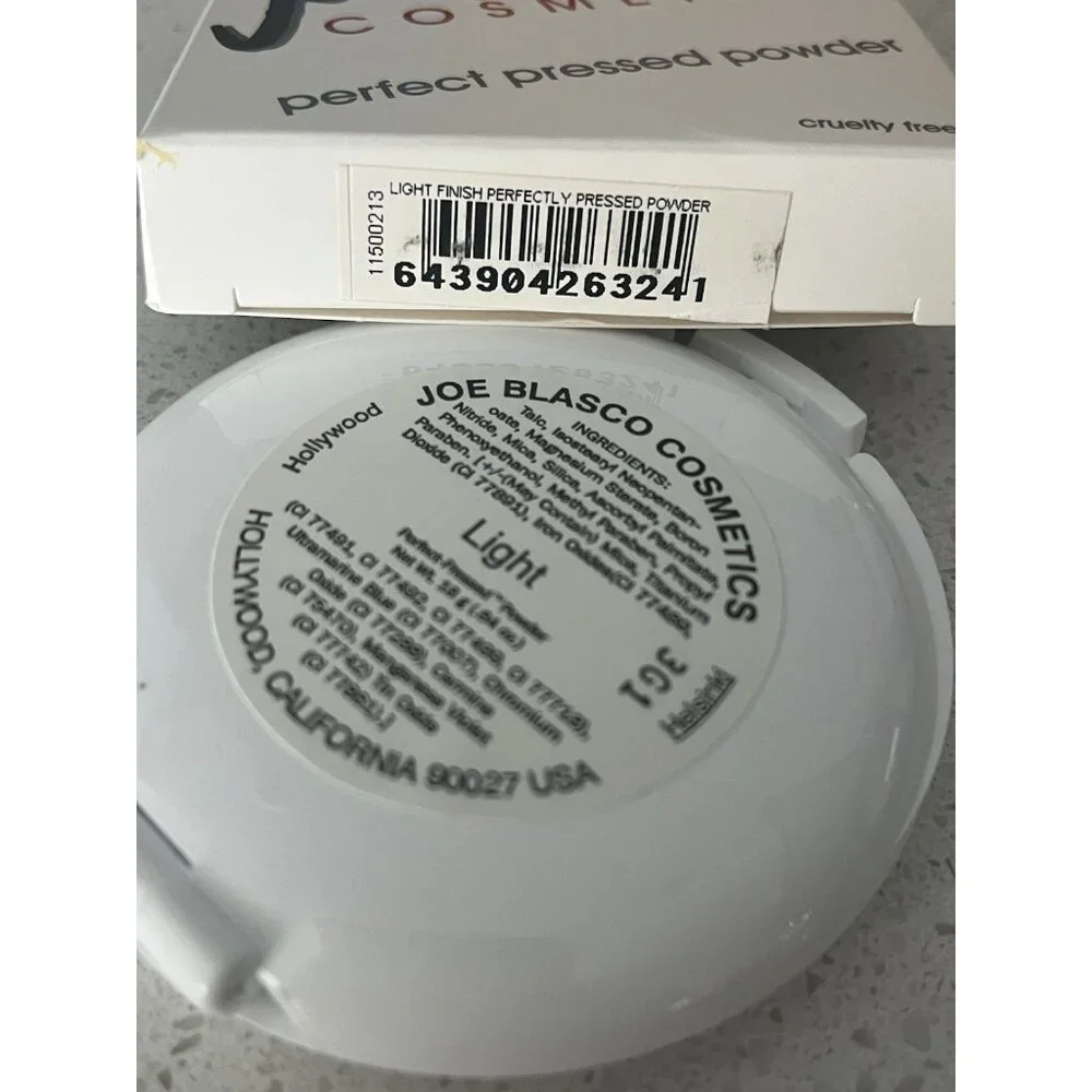 Joe Blasco Cosmetics Perfect Pressed Powder Compact Mirror Light Finish USA